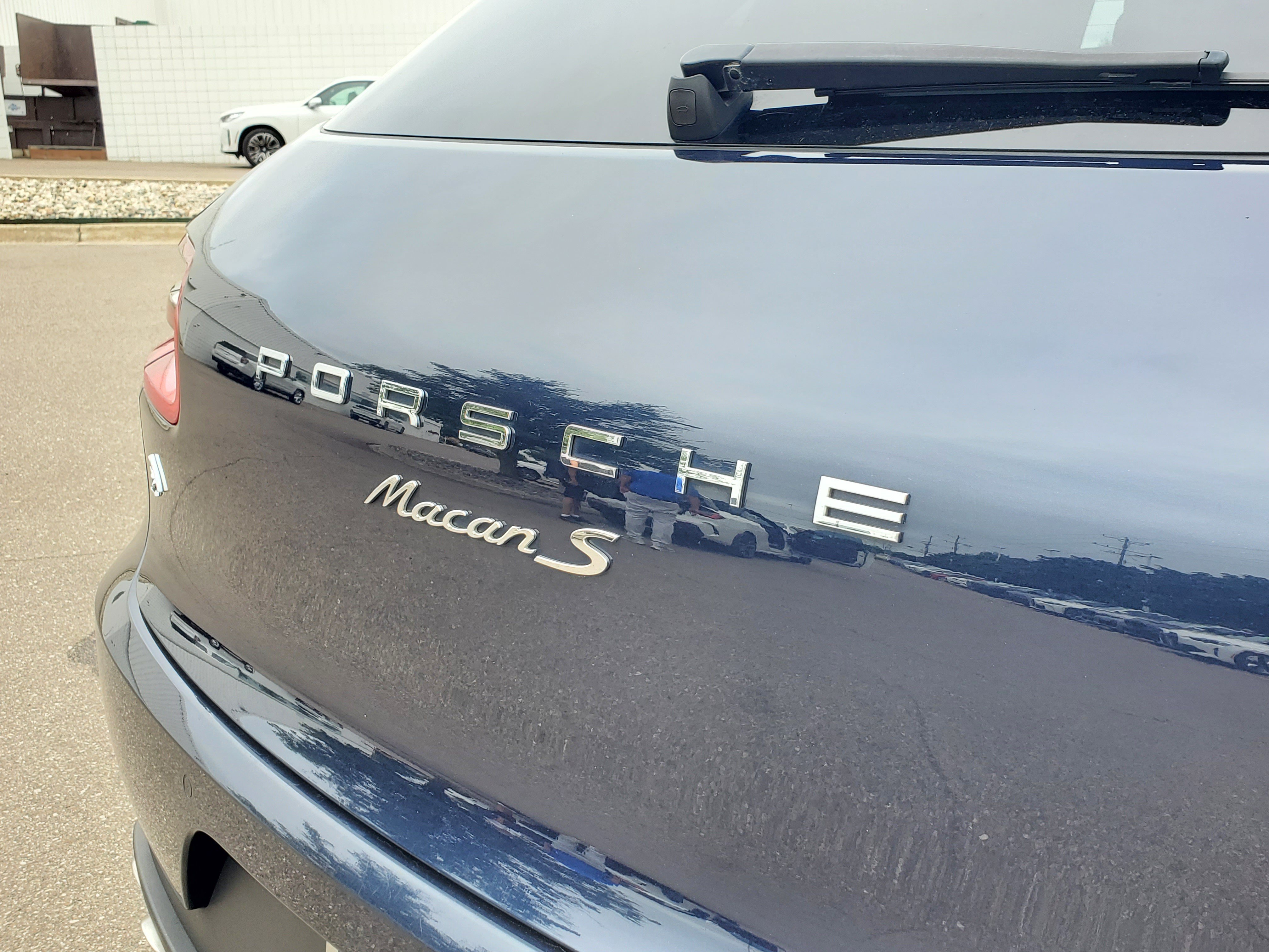 Used 2018 Porsche Macan S AWD/4WD image 38