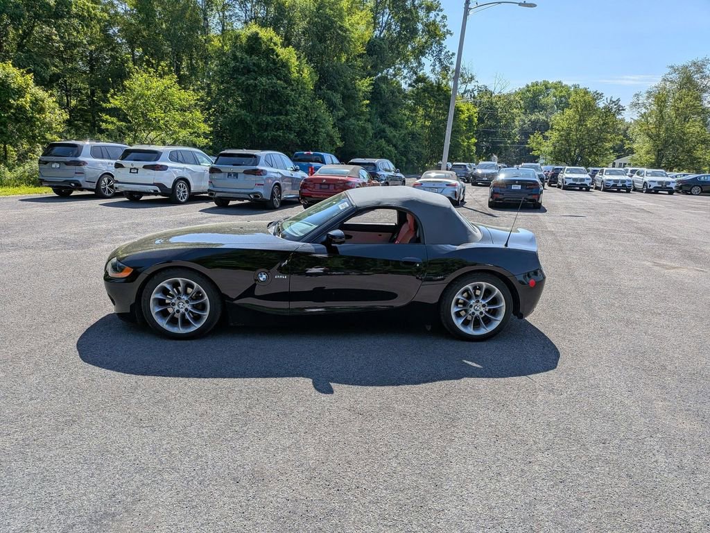 Used 2003 BMW Z4 2.5i RWD image 3