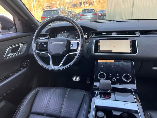 Used 2021 Land Rover Range Rover Velar R-Dynamic S image 17