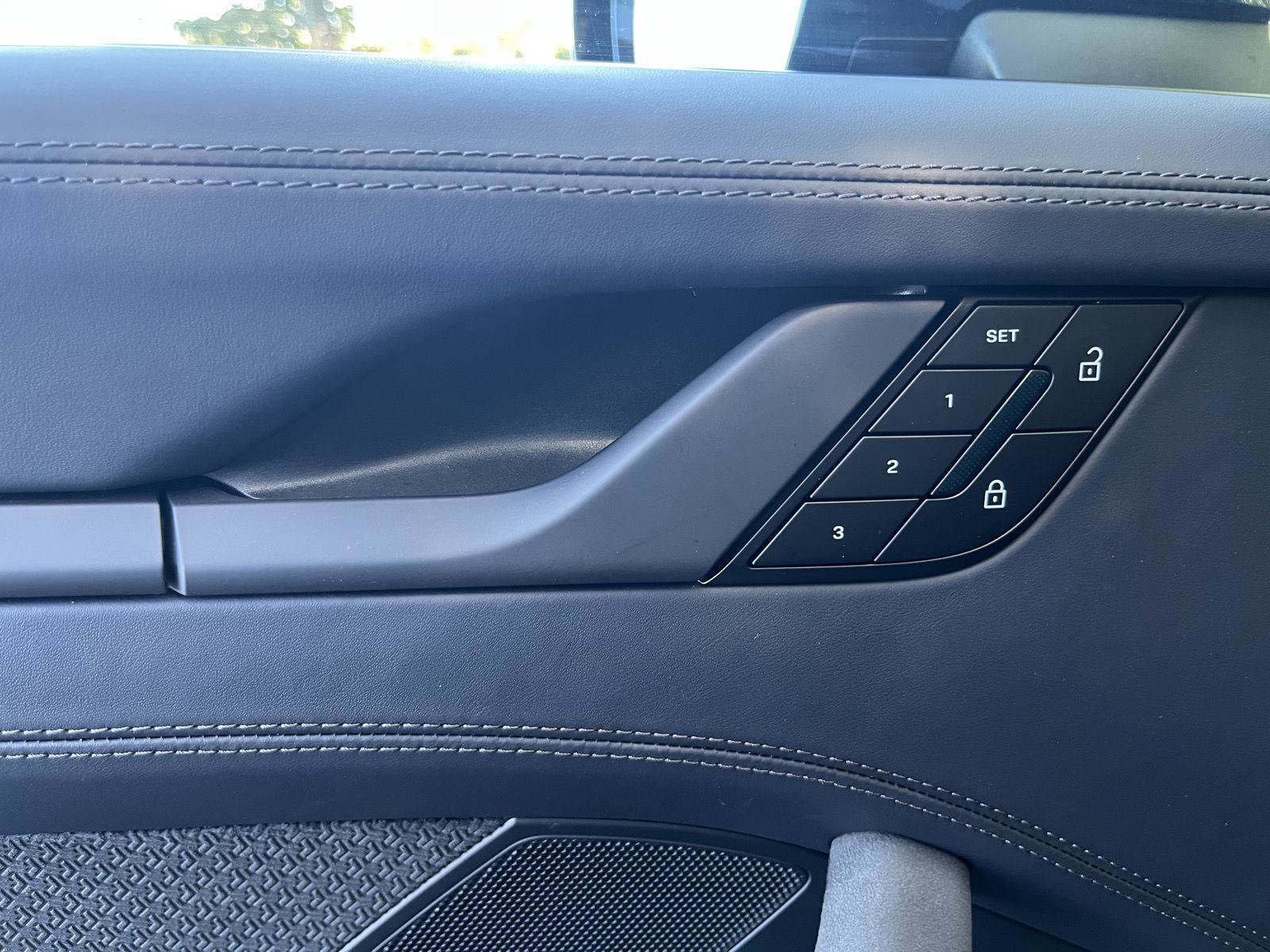 Used 2025 Porsche 911 Carrera 4 GTS image 40