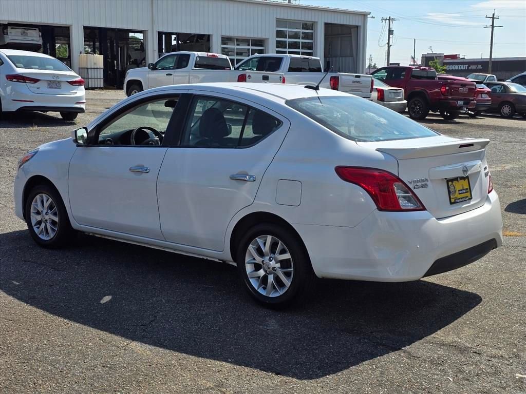 Used 2018 Nissan Versa SV w/ SV Special Edition Package FWD image 11