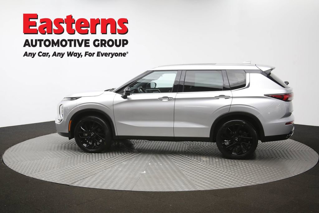 Used 2022 Mitsubishi Outlander SE FWD image 60