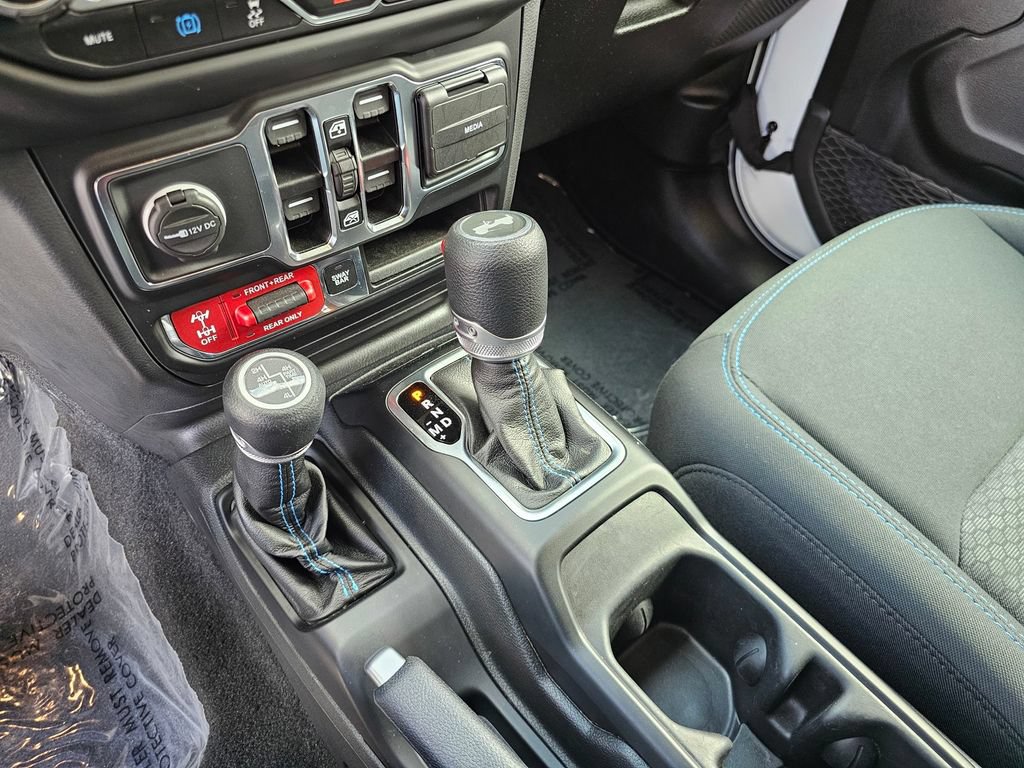 Used 2021 Jeep Wrangler Unlimited Rubicon 4xe w/ Safety Group AWD/4WD image 25