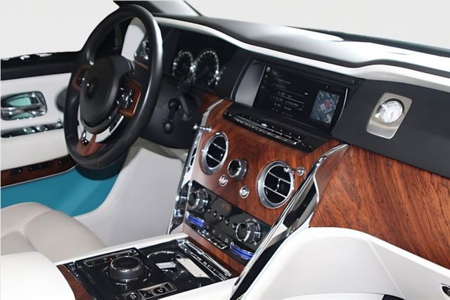 Used 2020 Rolls-Royce Cullinan AWD/4WD image 20