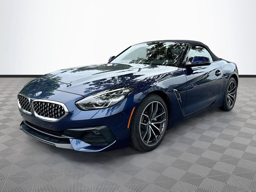 Used 2022 BMW Z4 sDrive30i w/ Convenience Package RWD image 3