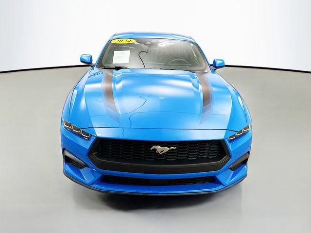 Used 2024 Ford Mustang Coupe image 2