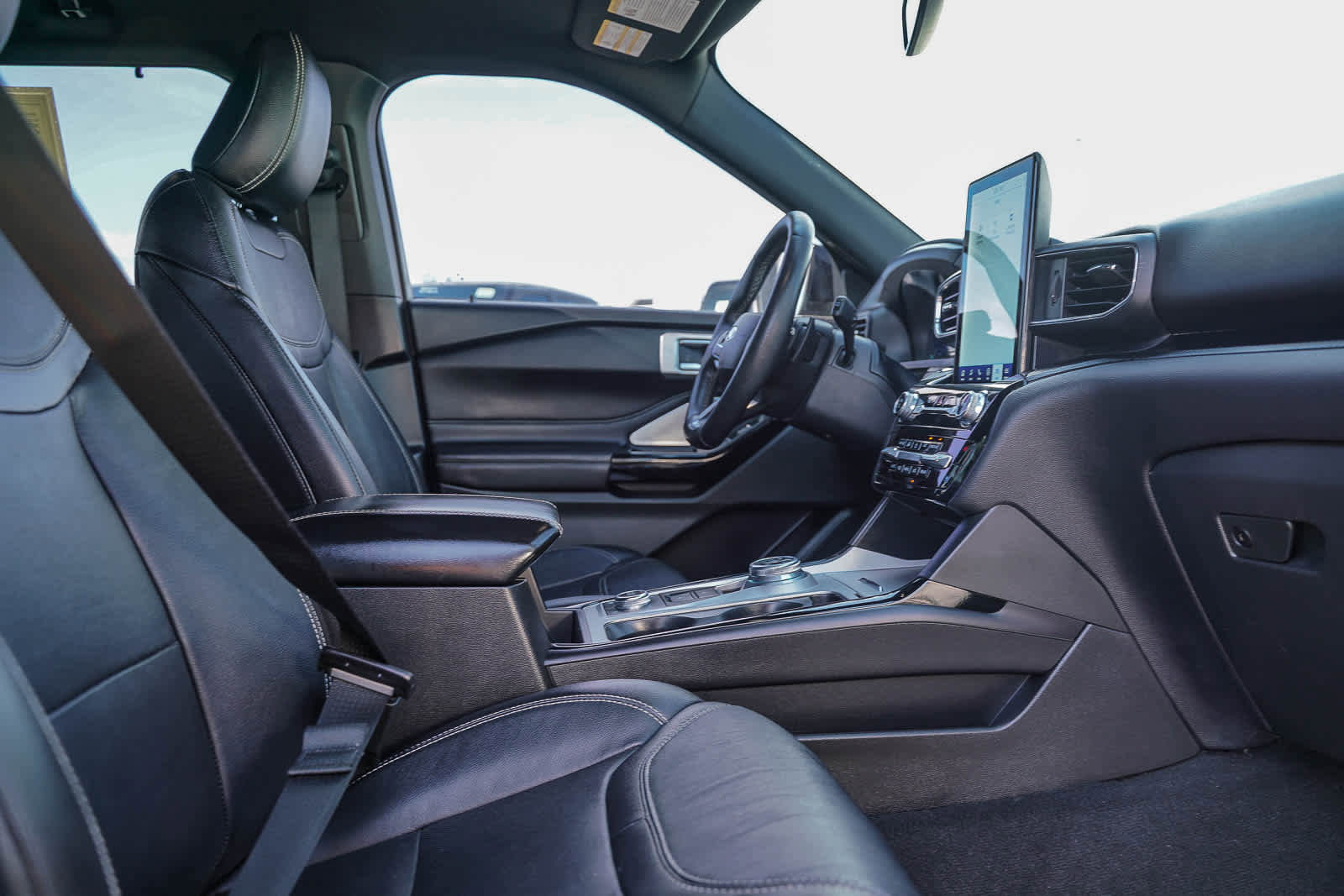 Used 2023 Ford Explorer ST w/ Equipment Group 401A image 15