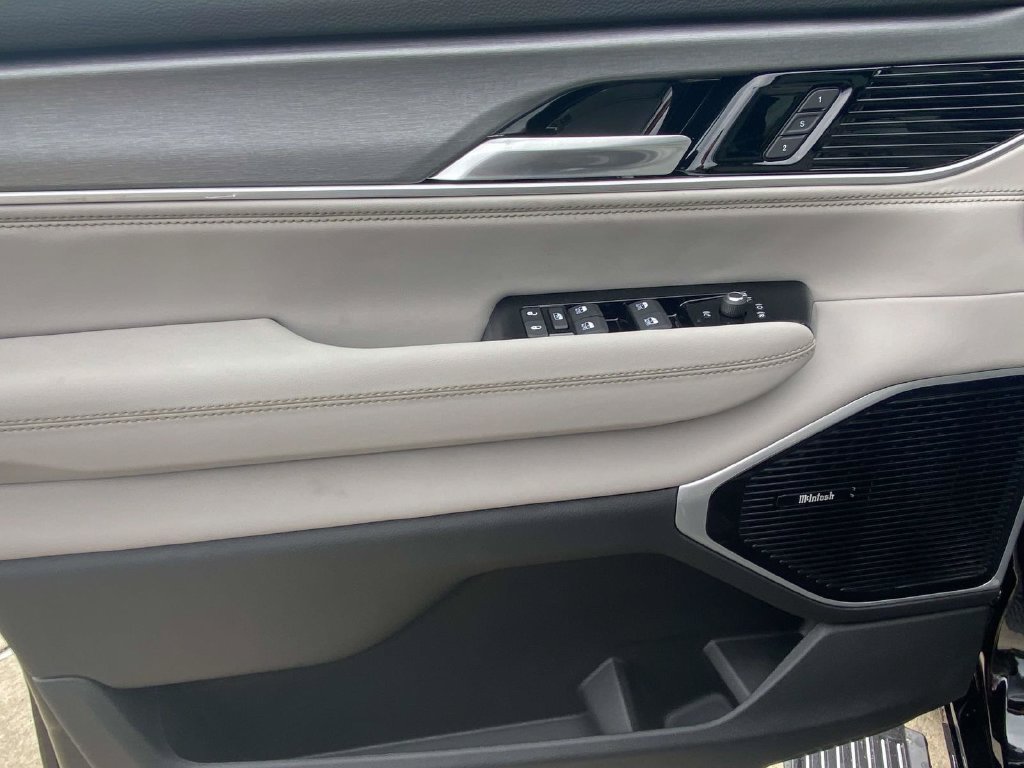 New 2026 Jeep Grand Wagoneer Limited AWD/4WD image 41