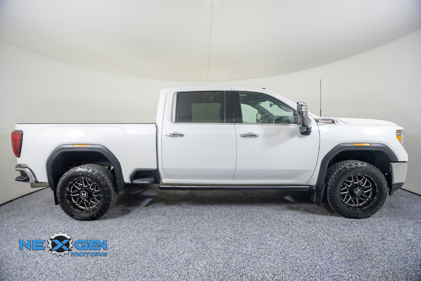 Used 2023 GMC Sierra 2500 Denali w/ Denali Ultimate Package AWD/4WD image 9