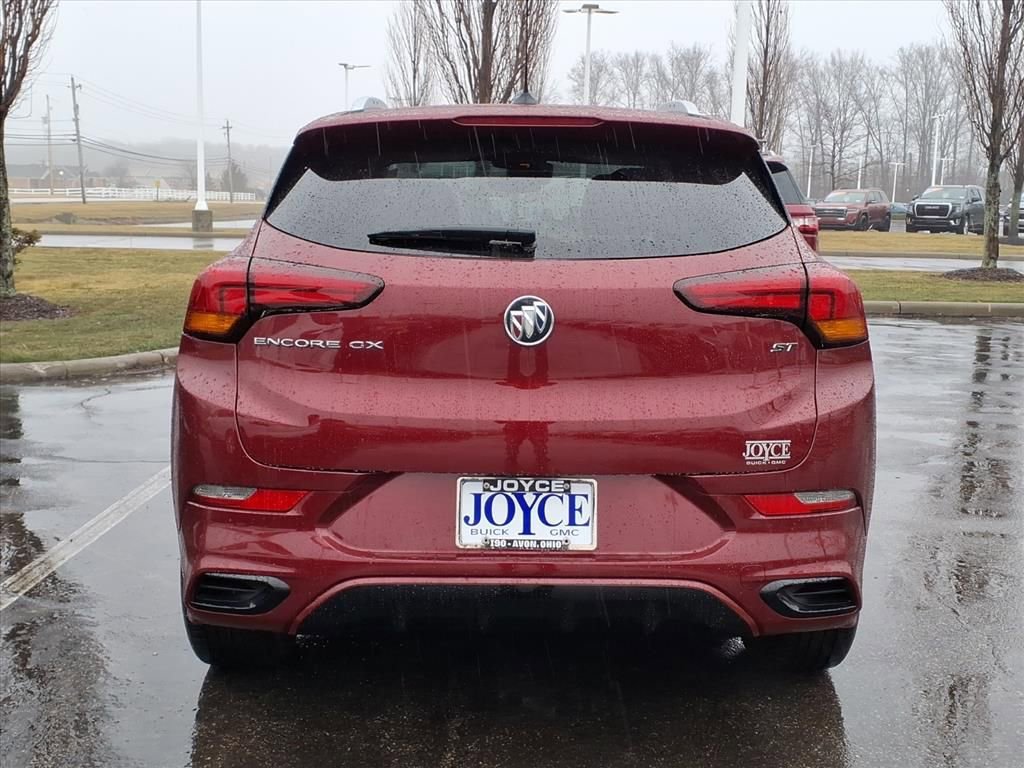 Used 2023 Buick Encore GX Select w/ Sport Touring Package image 4