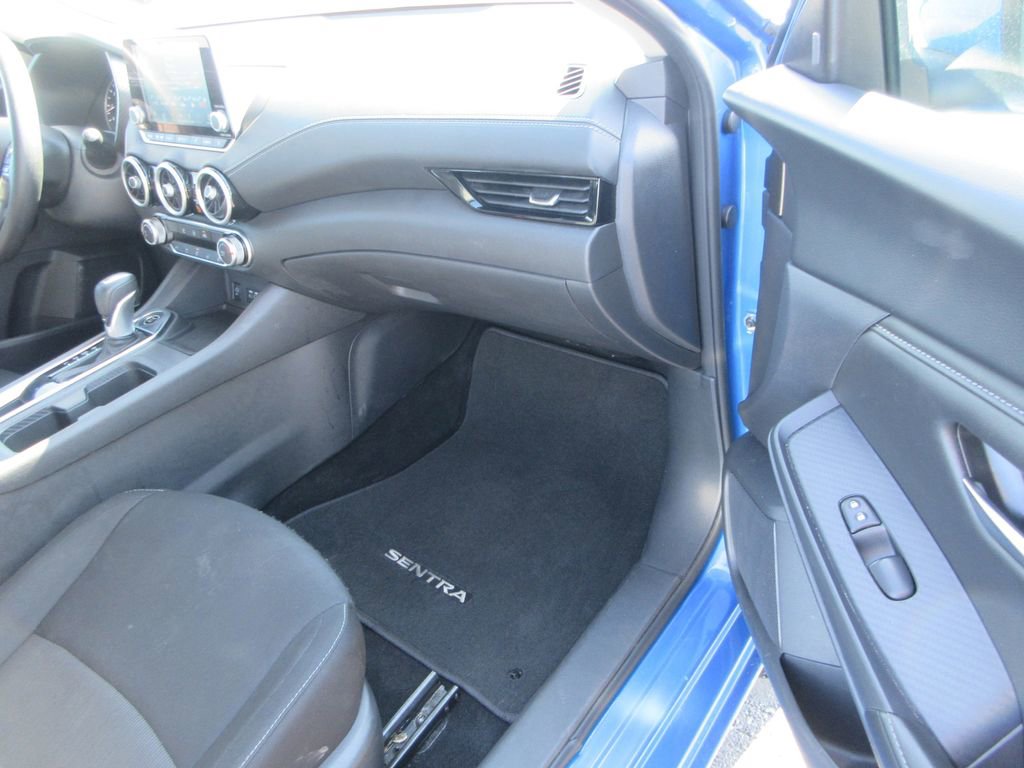Used 2024 Nissan Sentra SV image 18