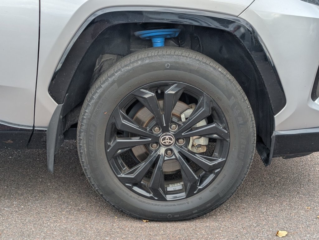 Used 2024 Toyota RAV4 SE AWD/4WD image 10