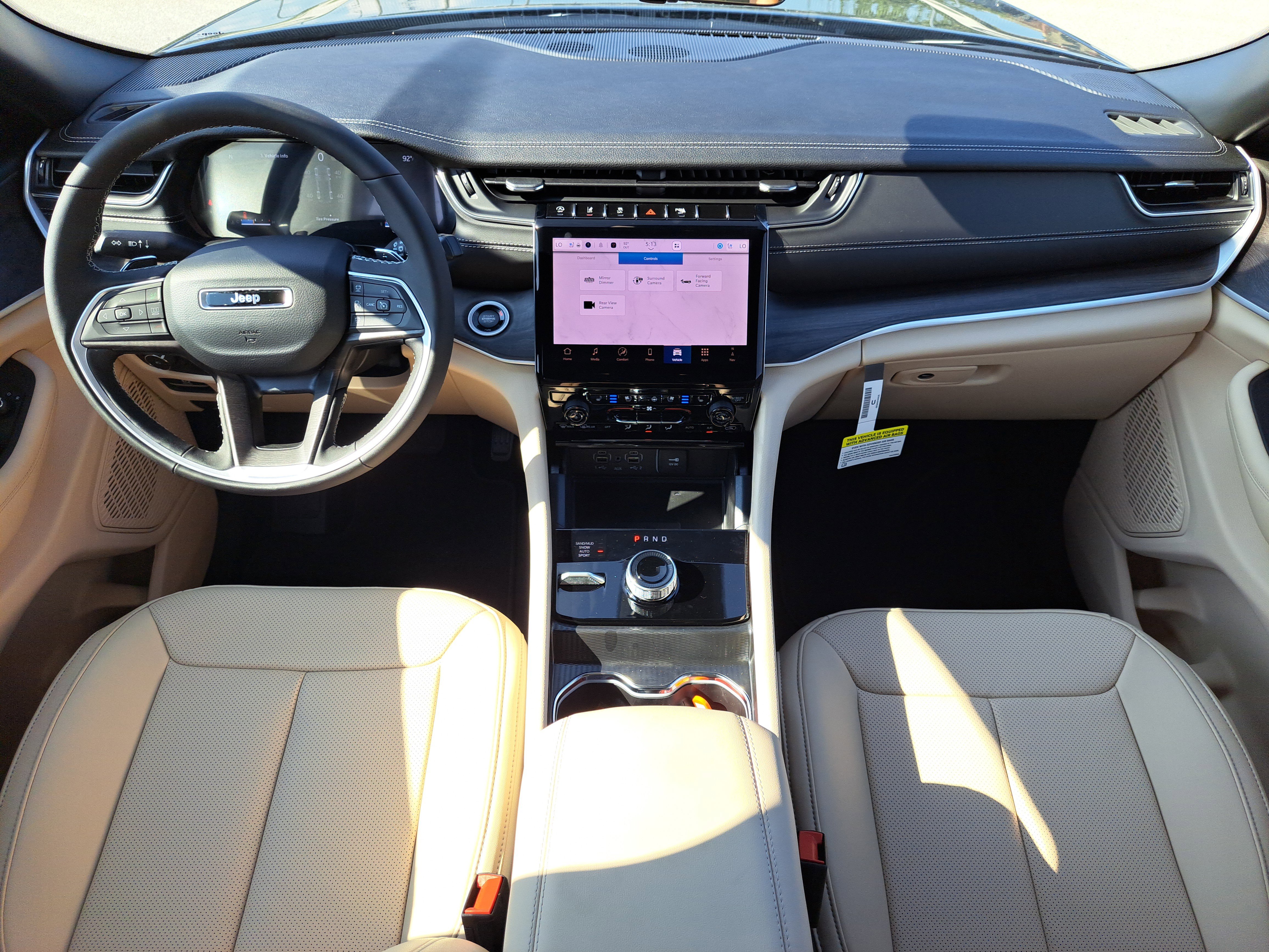 New 2025 Jeep Grand Cherokee Limited w/ Luxury Tech Group II image 13