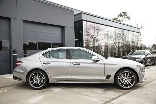 Used 2026 Genesis G70 2.5T image 4