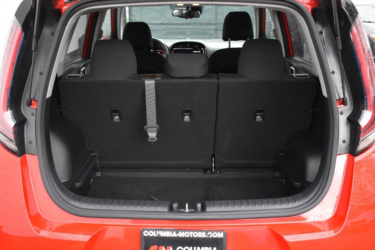 Used 2023 Kia Soul S FWD image 30