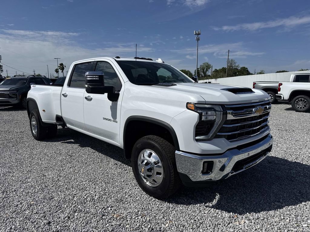 New 2026 Chevrolet Silverado 3500 LTZ w/ LTZ Plus Package AWD/4WD image 1