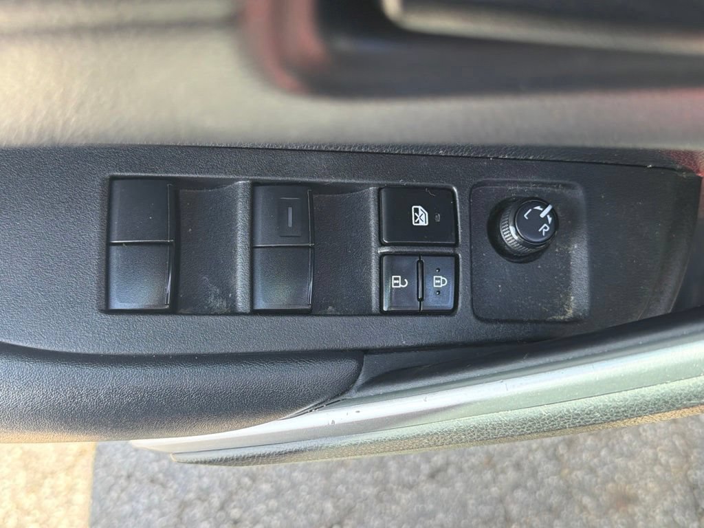 Used 2022 Toyota Corolla Cross LE FWD image 36