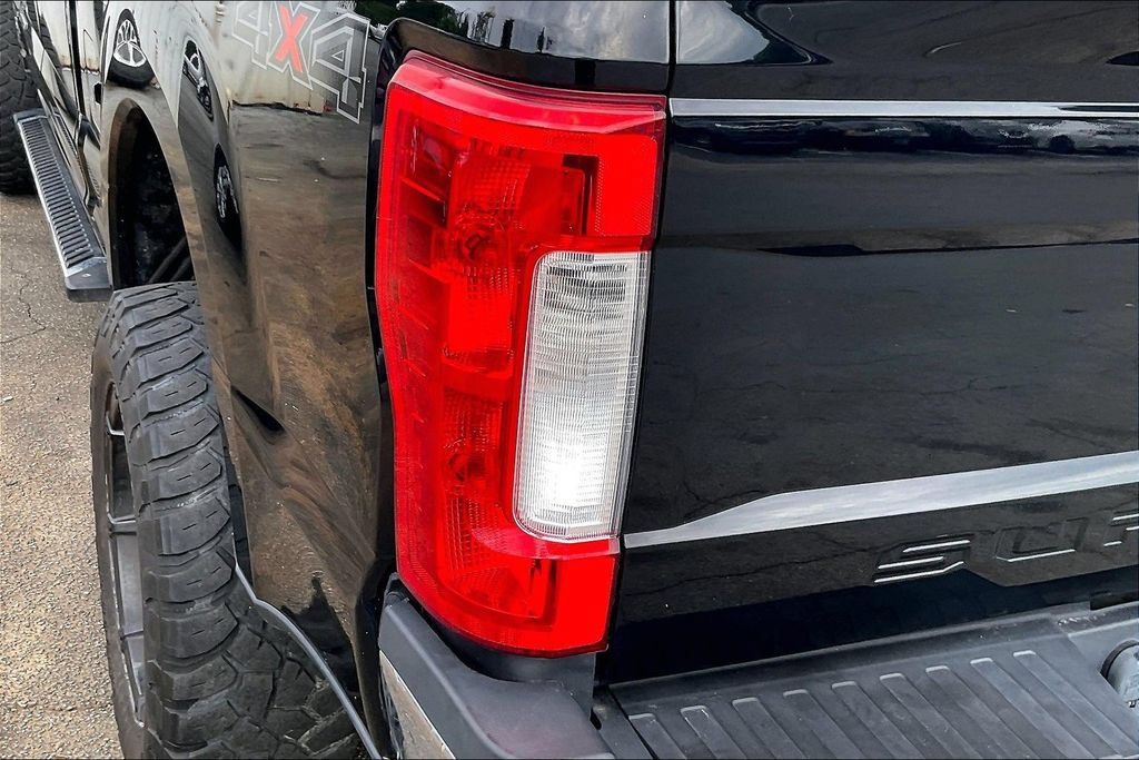 Used 2017 Ford F250 XLT AWD/4WD image 28