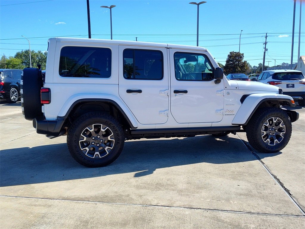 Used 2024 Jeep Wrangler Sahara w/ Technology Group image 10
