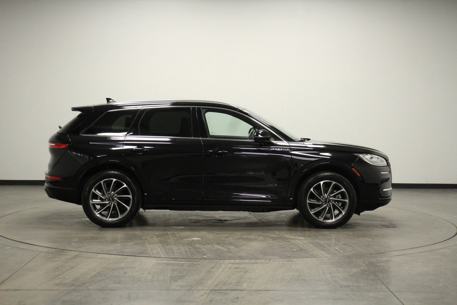 Used 2024 Lincoln Corsair Grand Touring w/ Equipment Group 301A AWD/4WD image 9