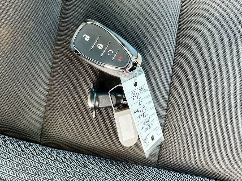 Used 2024 Chevrolet TrailBlazer LT w/ LT Cold Weather Package image 32