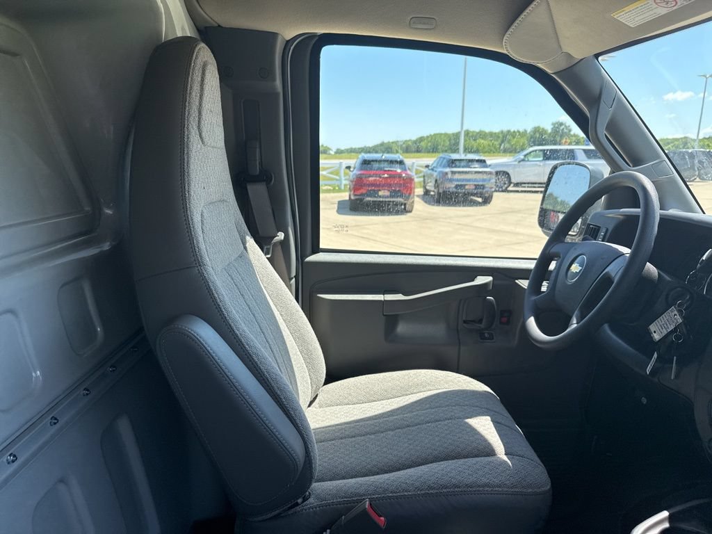 New 2025 Chevrolet Express 2500 w/ Driver Convenience Package RWD image 24