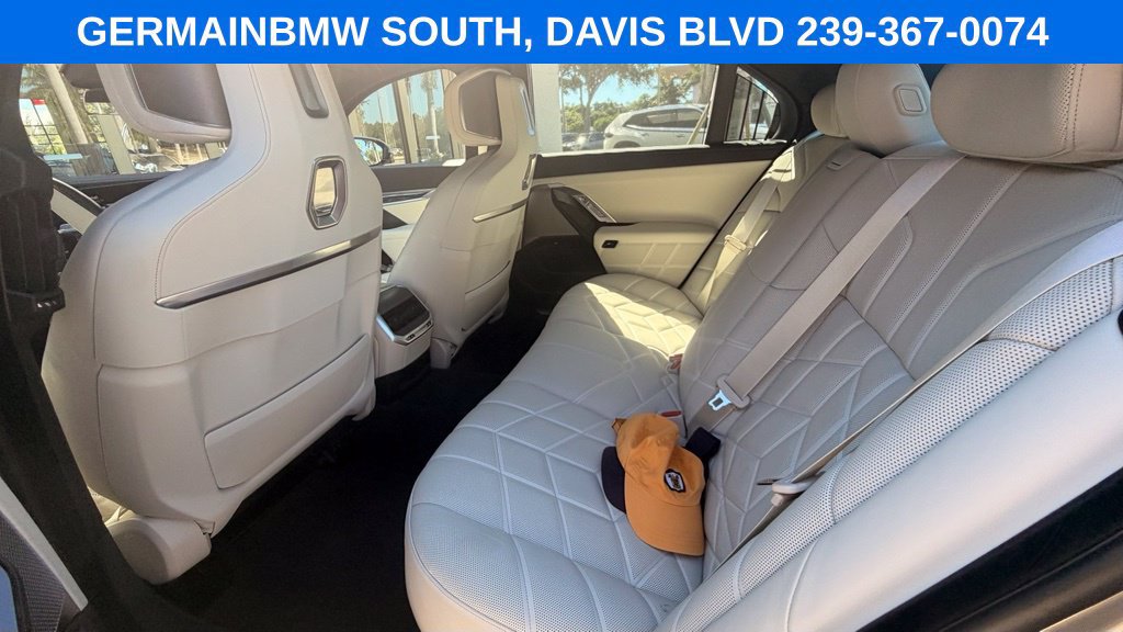 Used 2023 BMW 740i RWD image 40