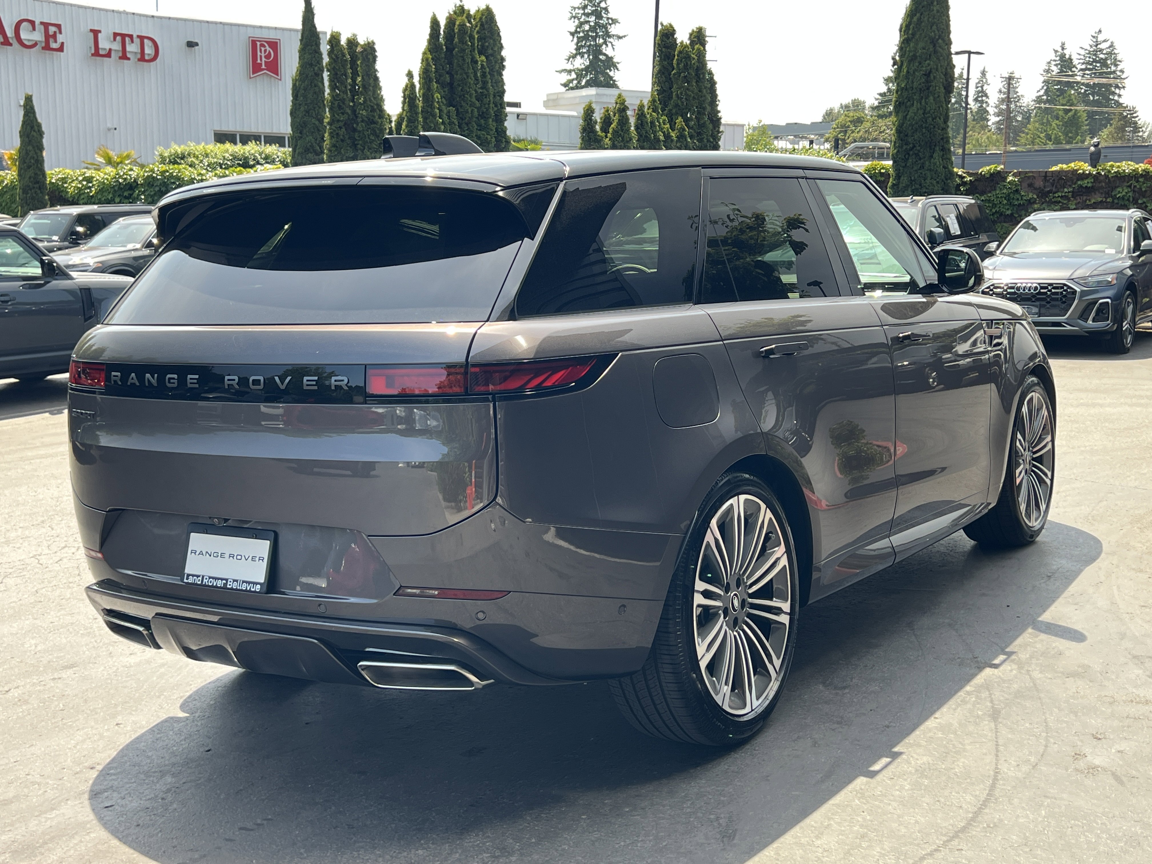 New 2025 Land Rover Range Rover Sport Dynamic SE image 8