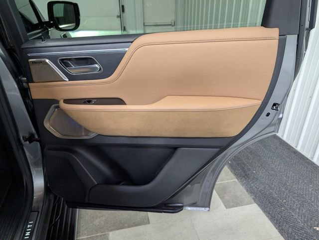 Used 2025 INFINITI QX80 Sensory image 29