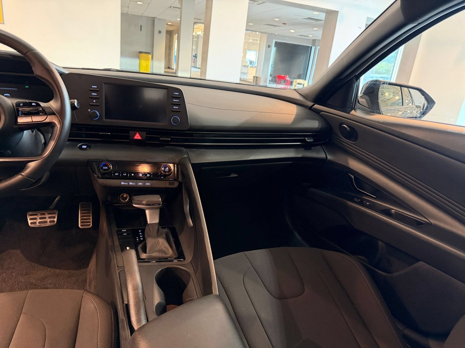Used 2026 Hyundai Elantra Sport FWD image 33