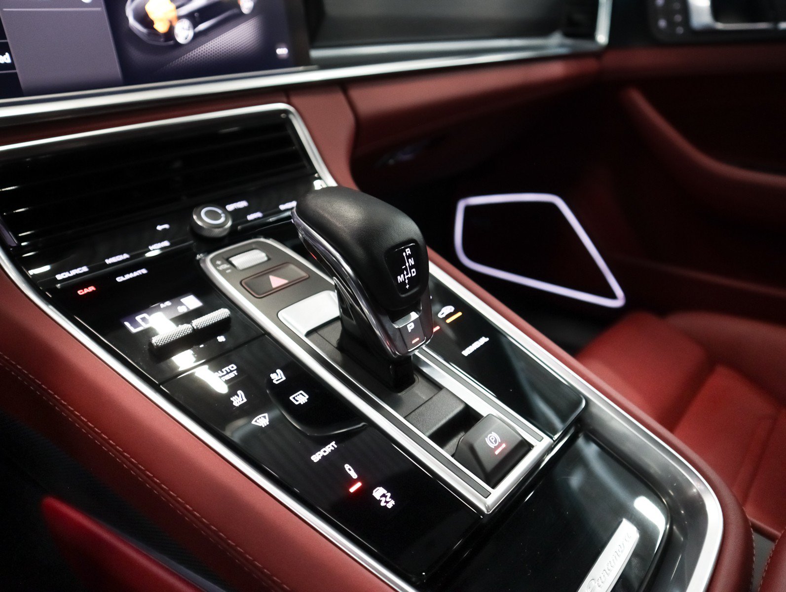 Certified 2023 Porsche Panamera Platinum Edition RWD image 17