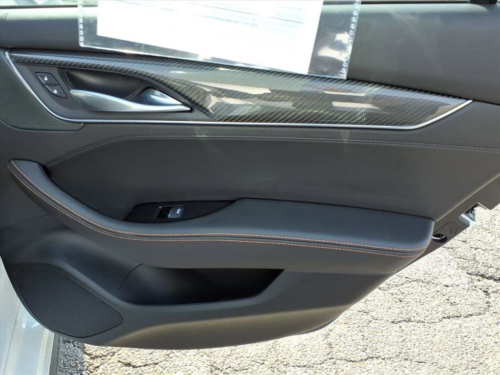 Used 2025 Cadillac CT5 Sport w/ Technology Package image 17