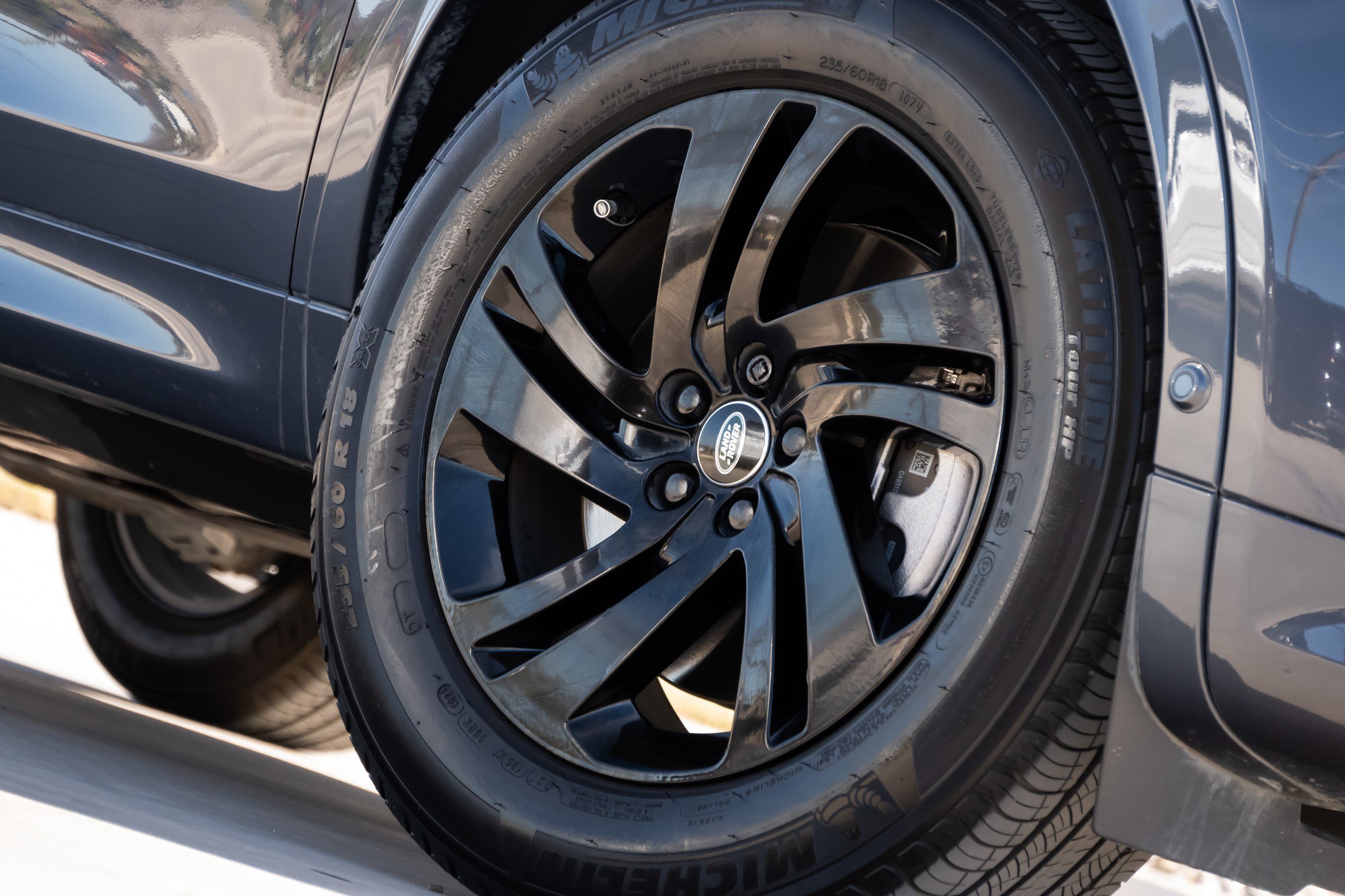 Used 2024 Land Rover Discovery Sport S image 9