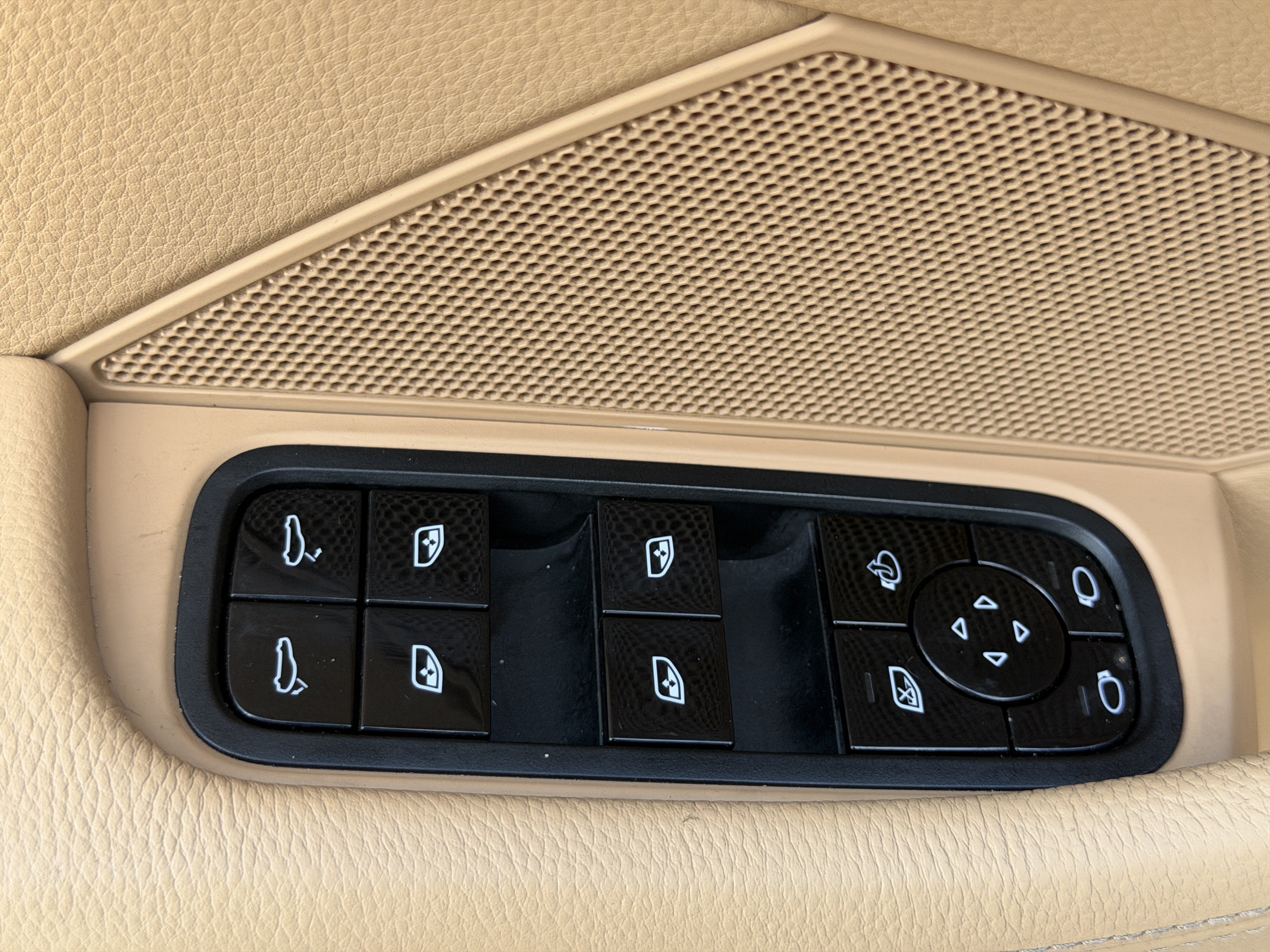 Certified 2021 Porsche Panamera 4S AWD/4WD image 20