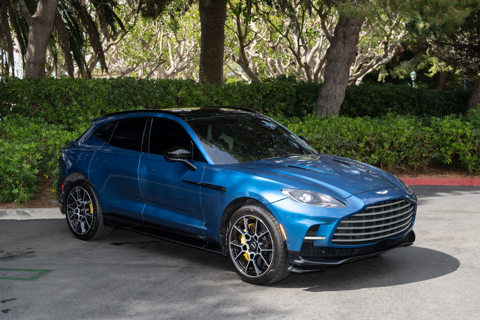 Used 2023 Aston Martin DBX 707 image 1