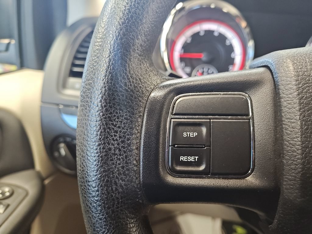 Used 2018 Dodge Grand Caravan SE FWD image 25