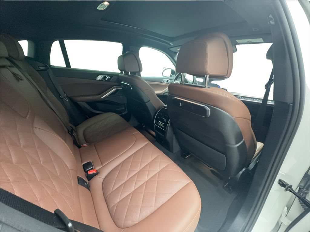 Used 2026 BMW X6 xDrive40i w/ Climate Comfort Package AWD/4WD image 25