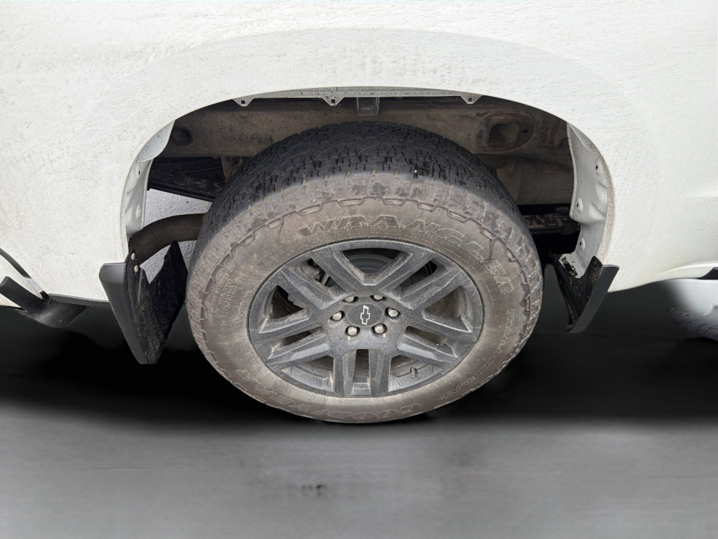 Used 2023 Chevrolet Silverado 1500 Custom w/ Rally Edition image 10