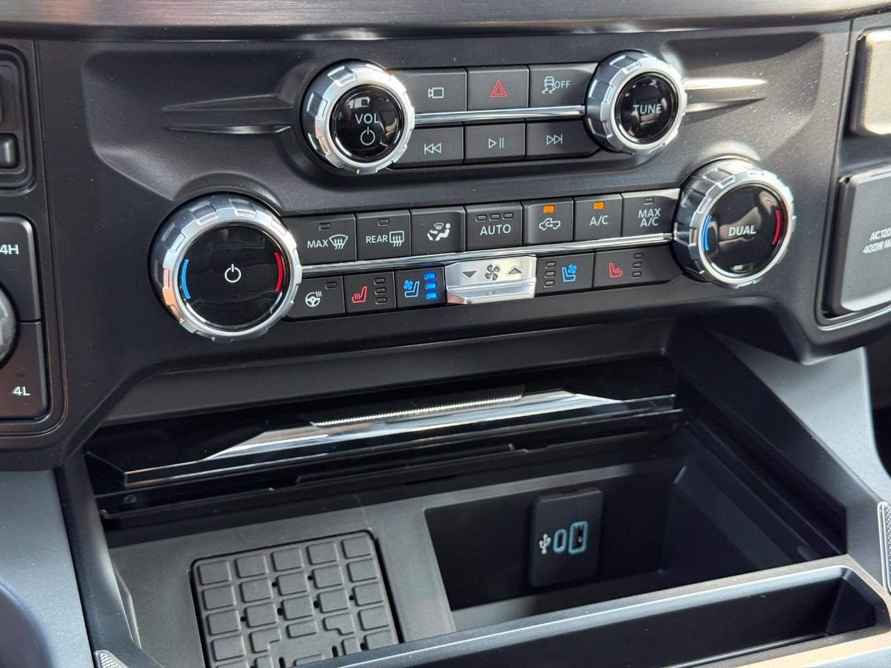 New 2026 Ford F250 Lariat image 18