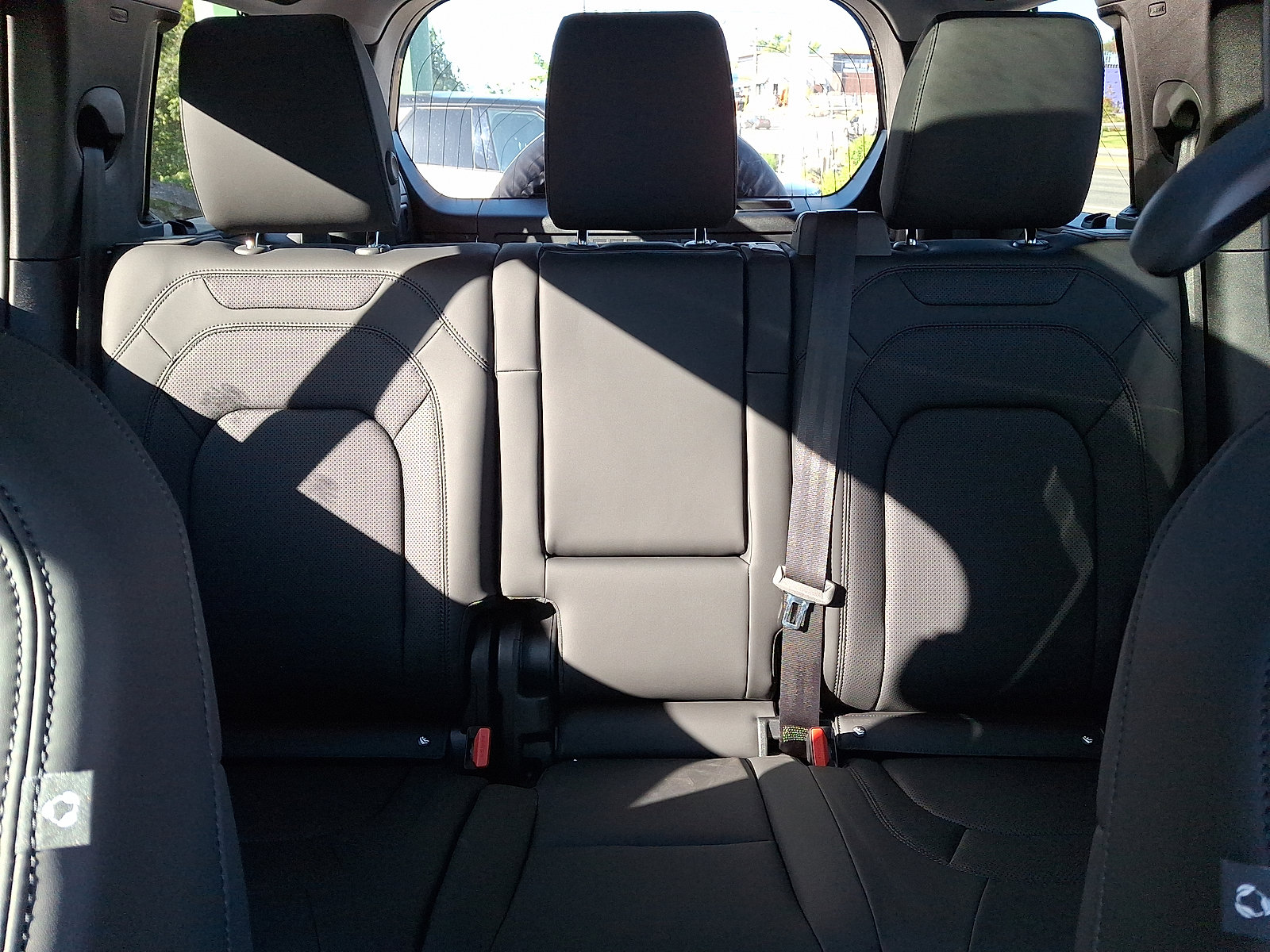 New 2025 Land Rover Defender 110 S image 16