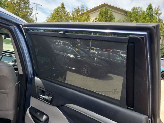 Certified 2018 Toyota Highlander XLE FWD image 38