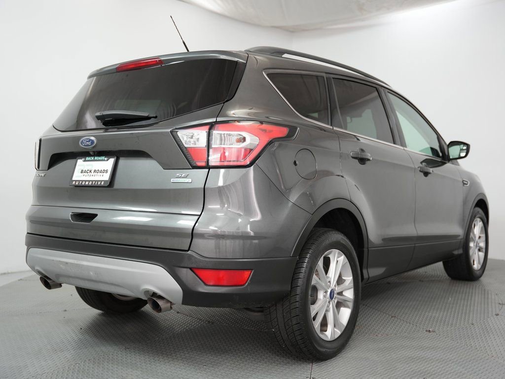 Used 2018 Ford Escape SE image 9