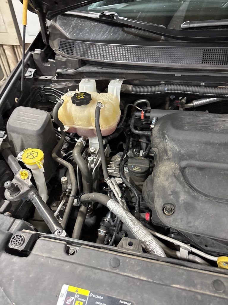 Used 2018 Chrysler Pacifica Touring-L Plus image 4