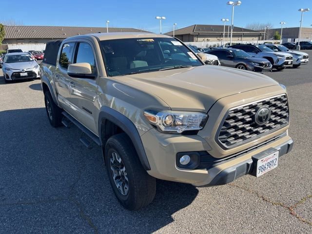 Used 2020 Toyota Tacoma TRD Off-Road w/ Technology Package image 3