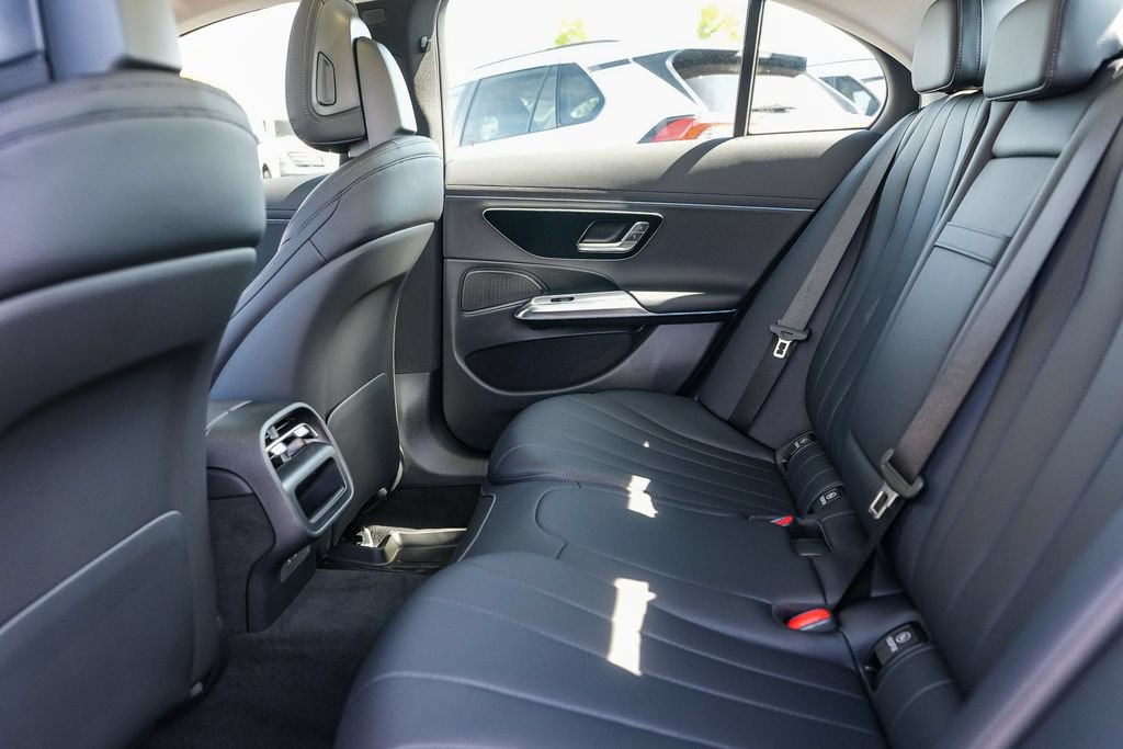 New 2026 Mercedes-Benz E 350 4MATIC Sedan image 20