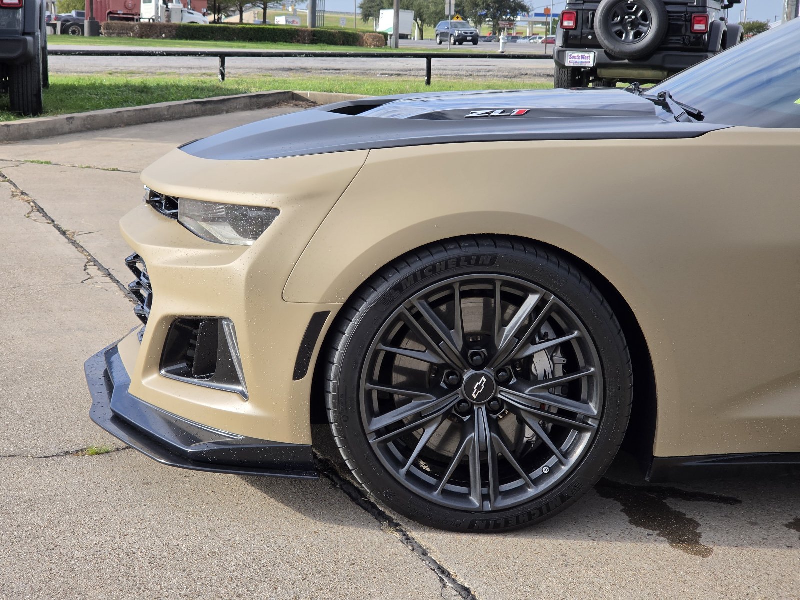 Used 2020 Chevrolet Camaro ZL1 RWD image 10