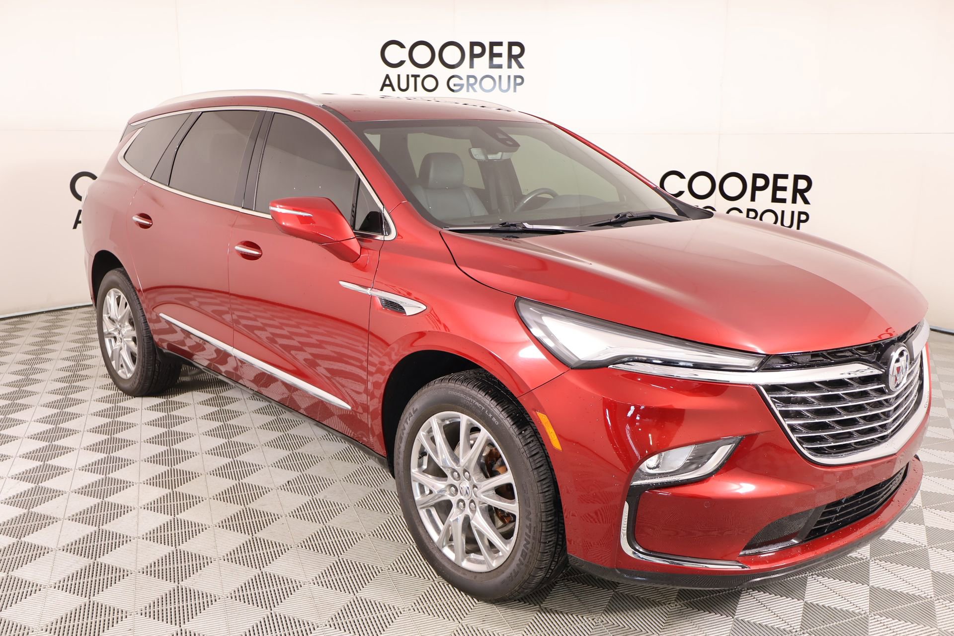 Used 2023 Buick Enclave Premium image 1