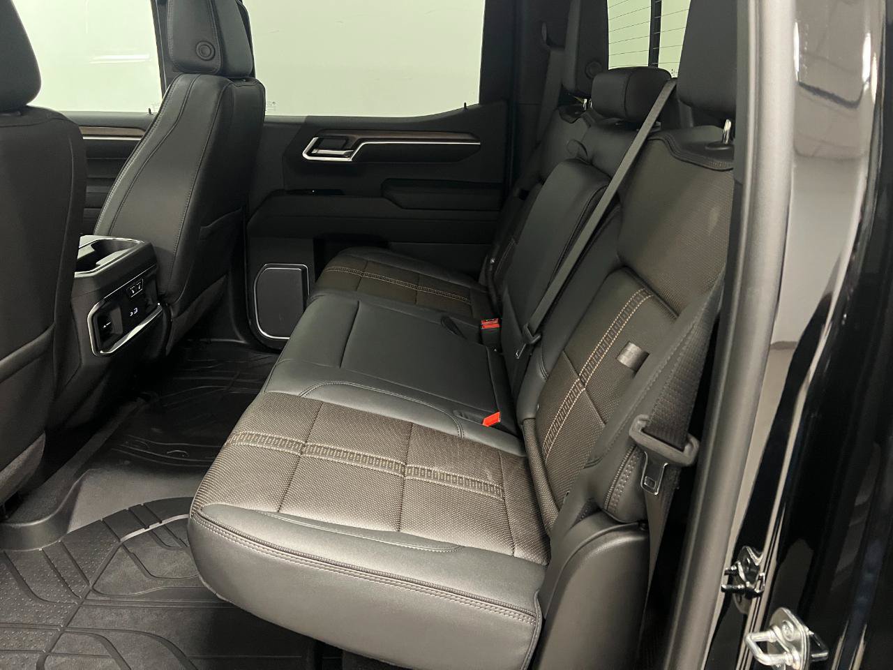 New 2026 Chevrolet Silverado 1500 High Country AWD/4WD image 34