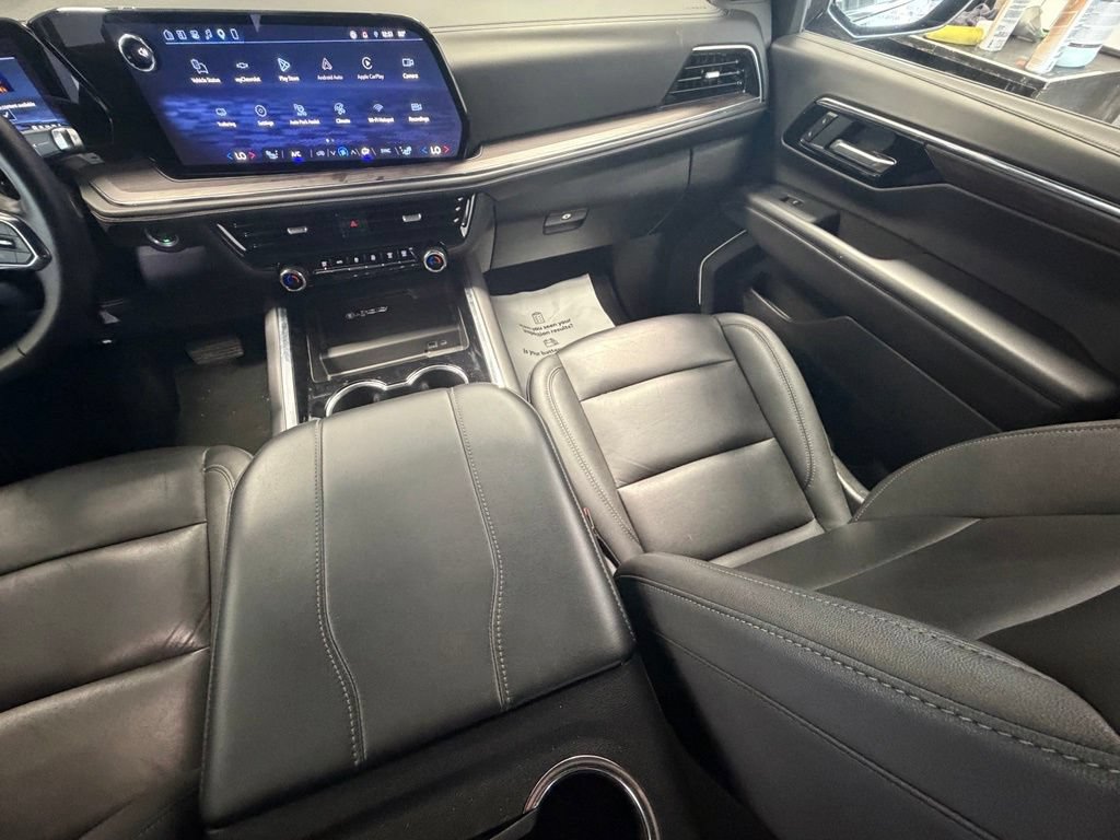Used 2025 Chevrolet Tahoe LT AWD/4WD image 12