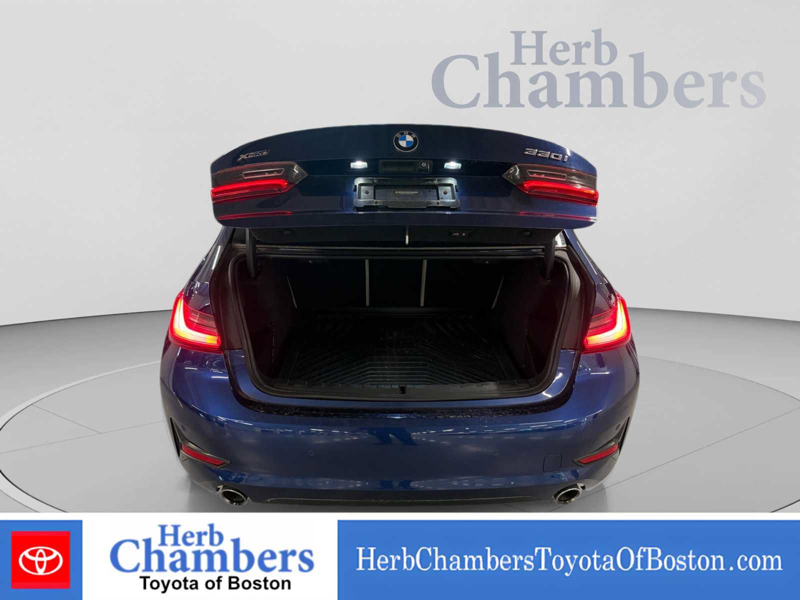 Used 2020 BMW 330i xDrive Sedan w/ Convenience Package AWD/4WD image 4